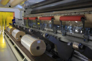 Nasib Industri Plastik RI Dibayangi Krisis Bahan Baku hingga PHK Massal